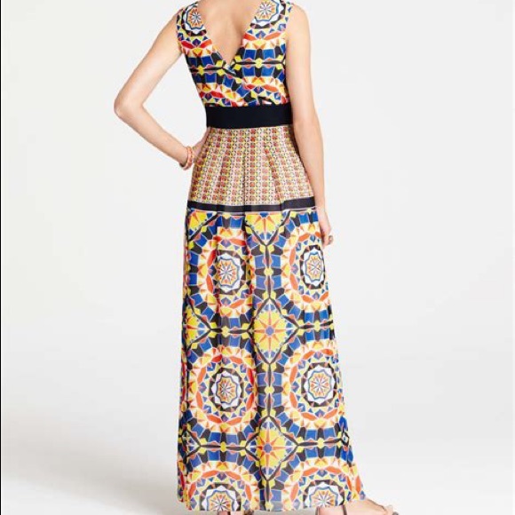 Ann Taylor Dresses & Skirts - ANN TAYLOR KALEIDOSCOPE GEOMETRIC CHIFFON STYLE MAXI DRESS SIZE 4